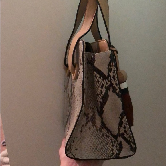 vince camuto suni satchel - Picture 6 of 6